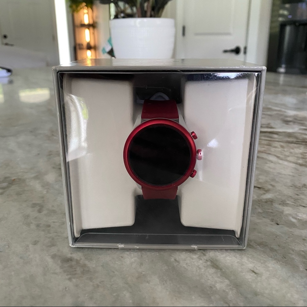 Fossil Smart Watch - Picture 2 of 5